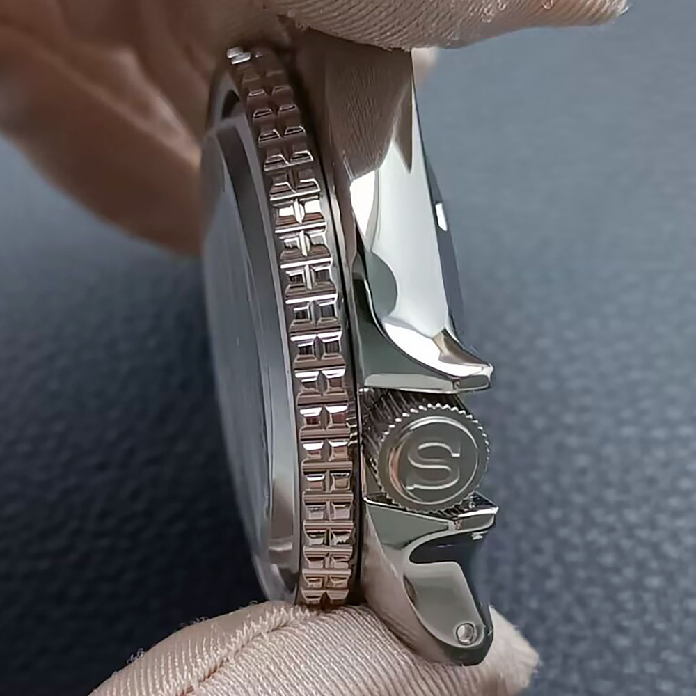 حافظة 42 مللي متر ساعات رجالية - مراجعة Seiko Watch 5 Sports وسعره